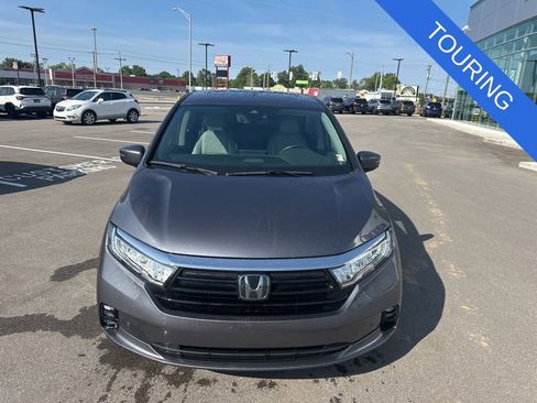 Used 2023 Honda Odyssey Touring image 2