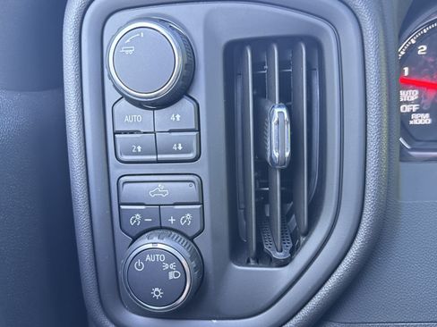 Used 2024 Chevrolet Silverado 1500 Custom Trail Boss w/ LPO, Dark Essentials Package AWD/4WD image 22