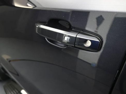 Used 2023 Chevrolet Silverado 1500 LT image 30