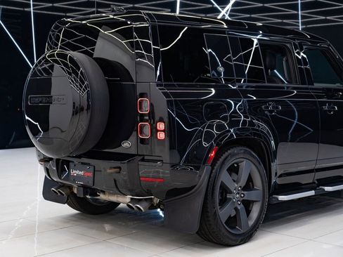 Used 2023 Land Rover Defender 110 V8 image 15