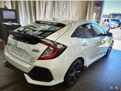 Used 2019 Honda Civic Sport Touring image 3