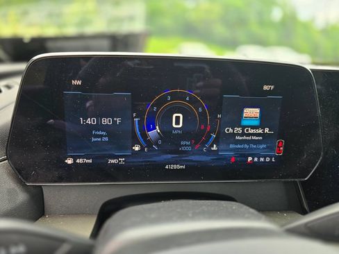 Used 2025 Chevrolet Traverse LT AWD/4WD image 27
