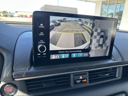 Used 2025 Honda Pilot Black Edition image 18