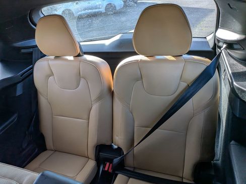 Used 2019 Volvo XC90 T6 Momentum w/ Advanced Package image 26