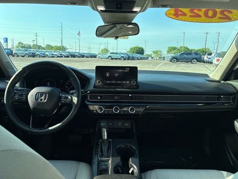 Used 2024 Honda Civic EX image 13