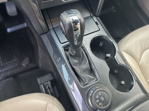 Used 2018 Ford Explorer XLT w/ Equipment Group 202A image 21