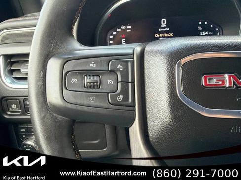 Used 2024 GMC Yukon AT4 w/ Technology Package AWD/4WD image 32