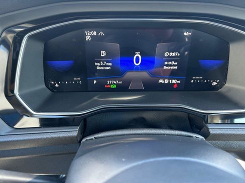 Used 2023 Volkswagen Jetta SE w/ Panoramic Sunroof Package image 9