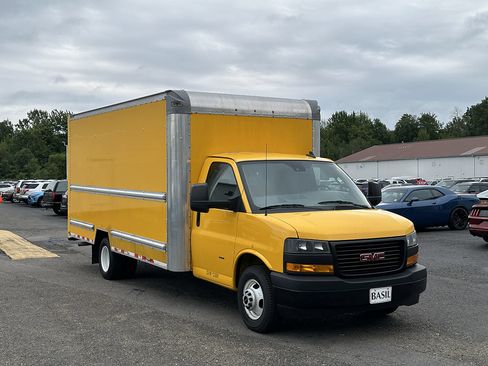 Used 2021 GMC Savana 3500 Extended w/ Power Convenience Package RWD image 33