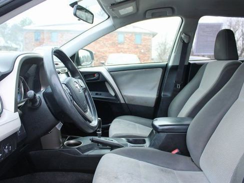 Used 2015 Toyota RAV4 LE image 12