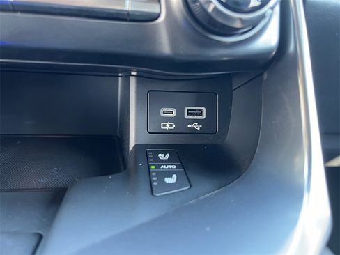 Used 2023 Lexus LX 600 4WD w/ Luxury Package image 21