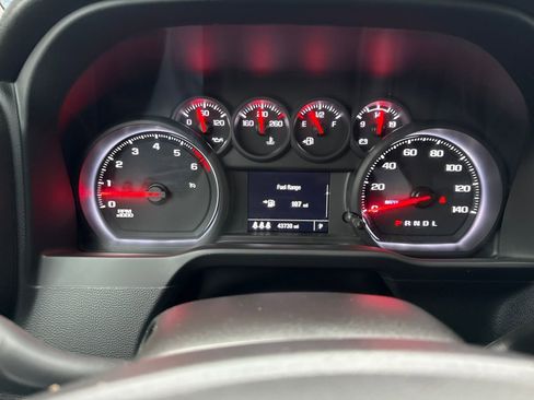 Used 2024 Chevrolet Silverado 2500 Custom w/ Custom Value Package image 15