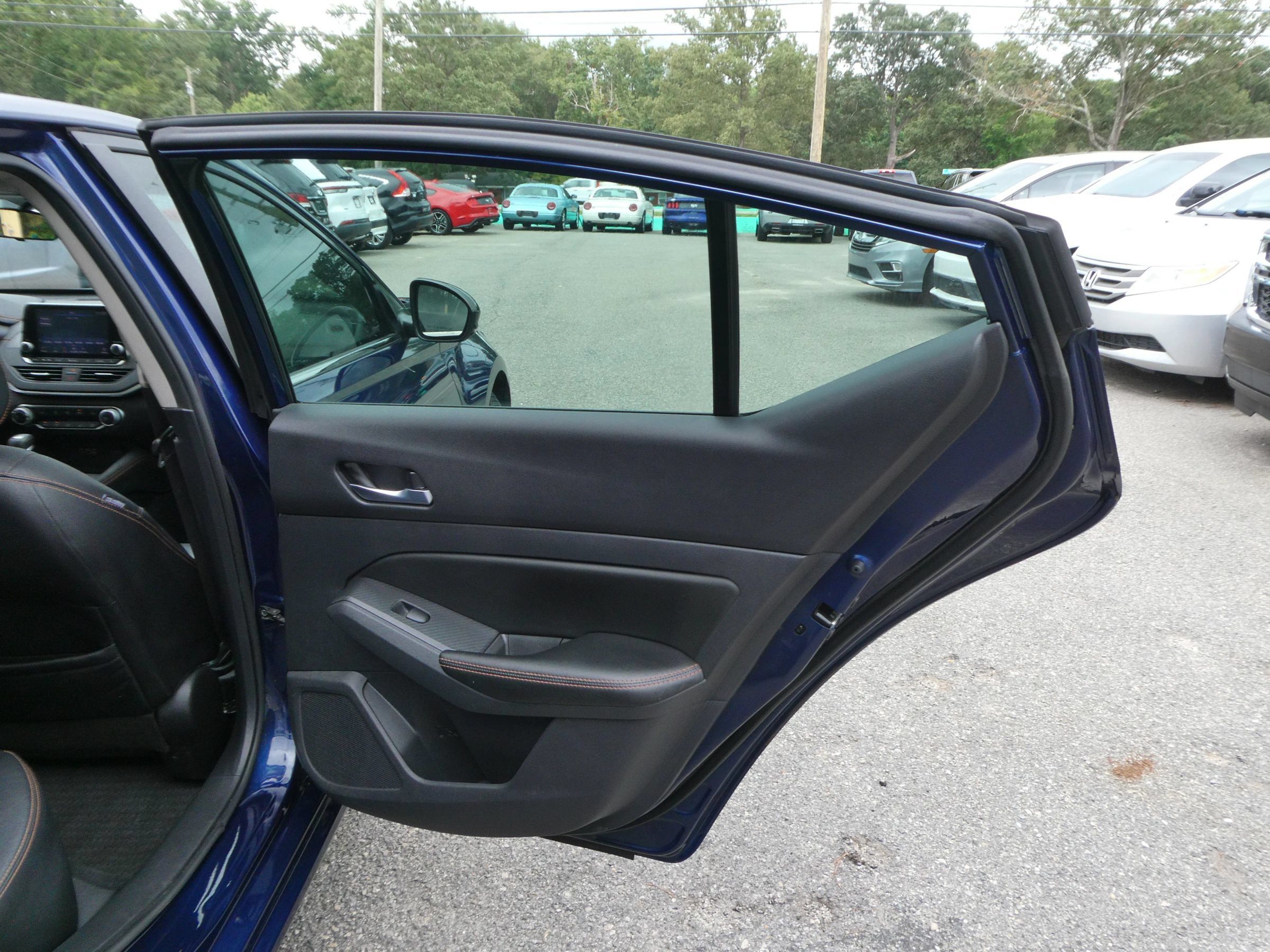 Used 2021 Nissan Altima 2.5 SR w/ SR Premium Package FWD image 28