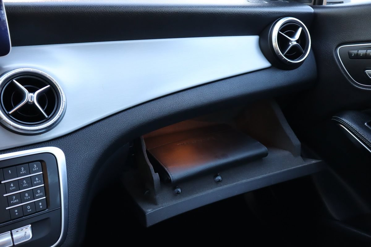 Used 2018 Mercedes-Benz CLA 250 4MATIC image 37