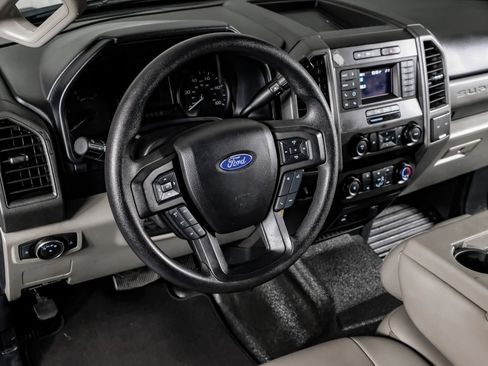 Used 2021 Ford F550 4x4 Crew Cab Super Duty w/ Power Equipment Group image 15