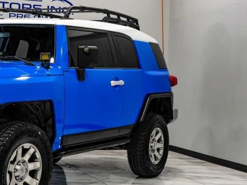Used 2007 Toyota FJ Cruiser 4WD image 7