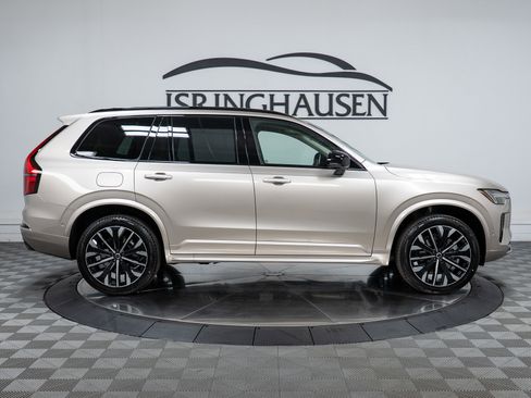 New 2026 Volvo XC90 B6 Ultra w/ Protection Package image 4