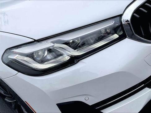 Certified 2023 BMW 540i w/ Convenience Package image 29