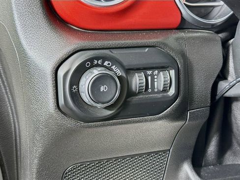 Used 2021 Jeep Wrangler Unlimited Rubicon w/ LED Lighting Group image 10