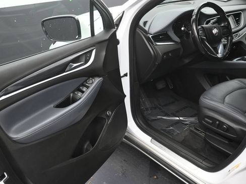 Used 2023 Buick Enclave Essence FWD image 10