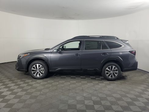 New 2025 Subaru Outback Premium image 7