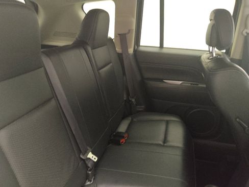 Used 2016 Jeep Compass High Altitude AWD/4WD image 19