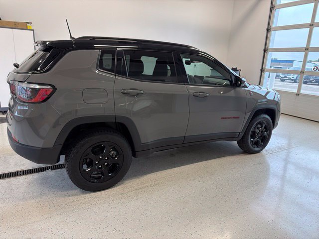 Used 2023 Jeep Compass Trailhawk w/ Trailhawk Convenience Group AWD/4WD image 8