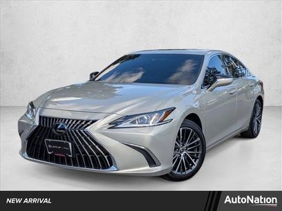 Used 2025 Lexus ES 300h w/ Premium Package