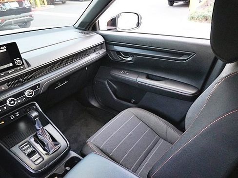 Used 2025 Honda CR-V Sport image 22