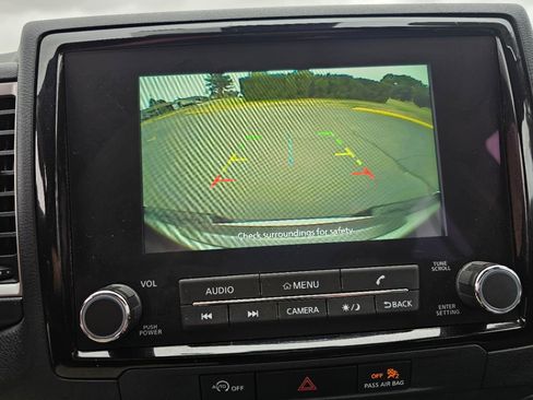 Used 2024 Nissan Frontier SV w/ SV Convenience Package image 27