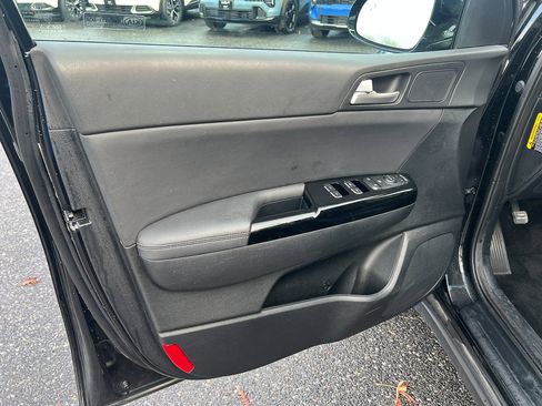Used 2022 Kia Sportage EX image 14