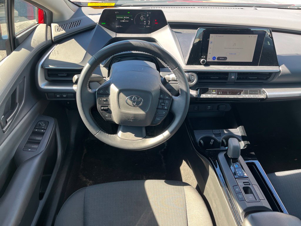 Used 2025 Toyota Prius LE FWD image 24