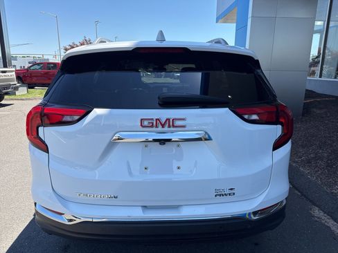 Used 2021 GMC Terrain SLT w/ Infotainment Package II AWD/4WD image 7