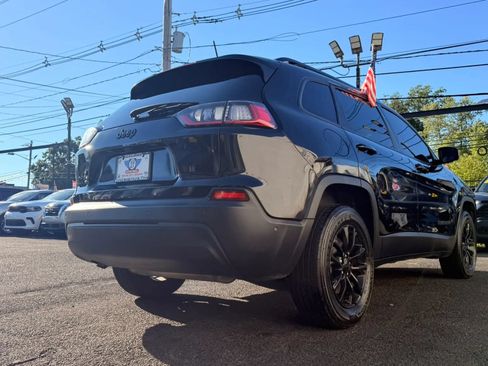 Used 2023 Jeep Cherokee Altitude Lux AWD/4WD image 9