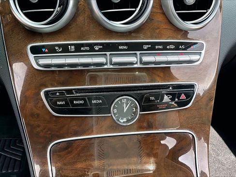 Used 2018 Mercedes-Benz C 300 Sedan image 32