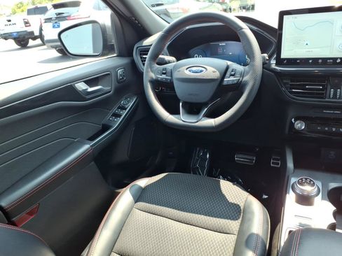 Used 2023 Ford Escape ST-Line Select w/ Tech Pack #2 AWD/4WD image 10