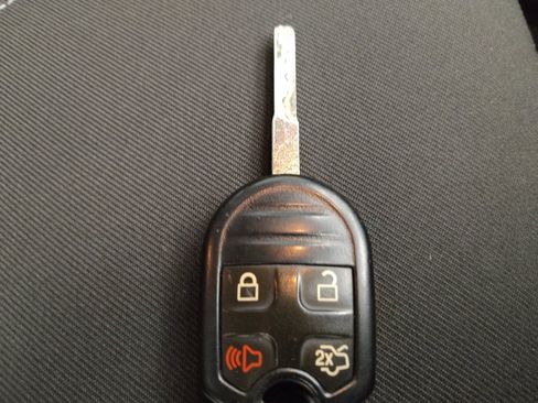 Used 2015 Ford Fiesta SE w/ Equipment Group 201A image 32