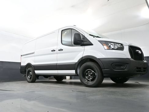 New 2026 Ford Transit 150 Low Roof RWD image 17