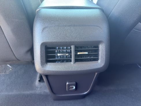 Certified 2024 Chevrolet Equinox LT AWD/4WD image 31