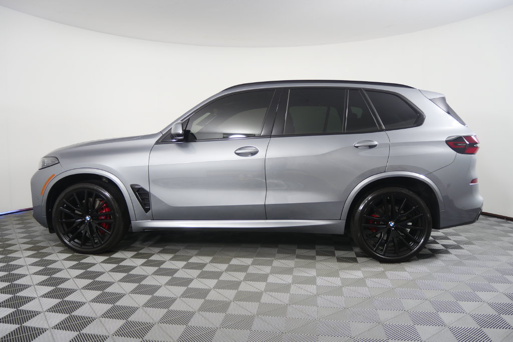Certified 2024 BMW X5 xDrive40i w/ M Sport Package AWD/4WD image 7