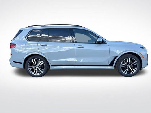New 2026 BMW X7 xDrive40i w/ M Sport Package AWD/4WD image 2