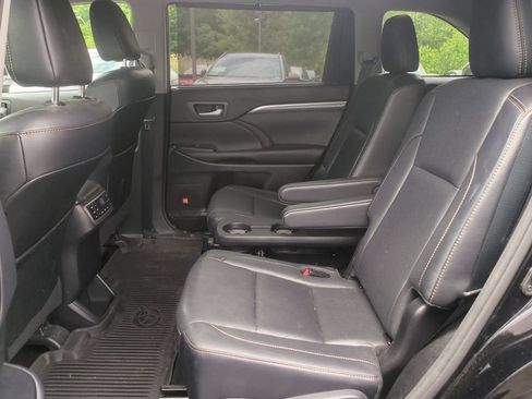Used 2017 Toyota Highlander Limited Platinum AWD/4WD image 24