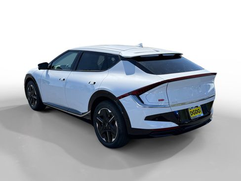 New 2025 Kia EV6 Wind image 3