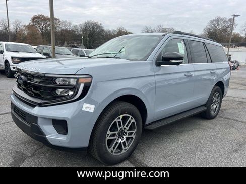 New 2026 Ford Expedition Active image 3