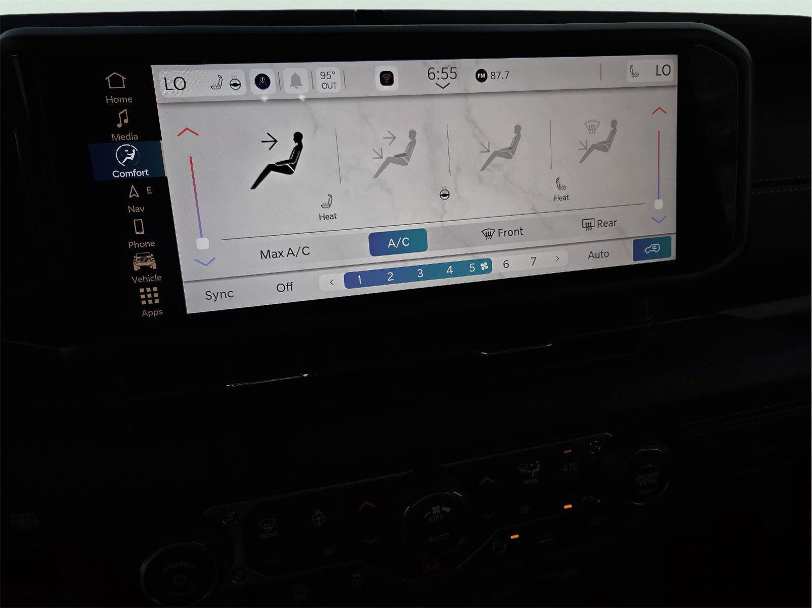 New 2026 Jeep Wrangler Unlimited Sahara AWD/4WD image 9