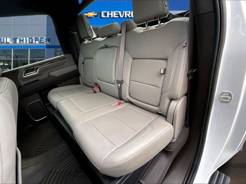 Used 2024 Chevrolet Silverado 2500 LTZ w/ LTZ Convenience Package image 23