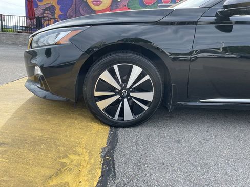Used 2019 Nissan Altima 2.5 SL AWD/4WD image 9