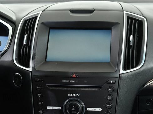 Used 2015 Ford Edge Titanium w/ Equipment Group 301A AWD/4WD image 9