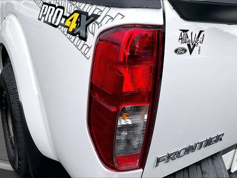 Used 2020 Nissan Frontier PRO-4X w/ Pro-4x Utility Package AWD/4WD image 25