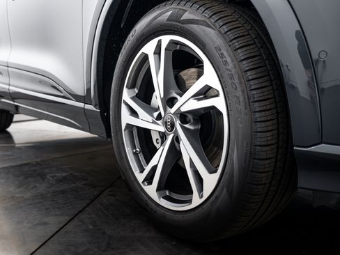 New 2027 Audi Q6 e-tron Premium Plus AWD/4WD image 23